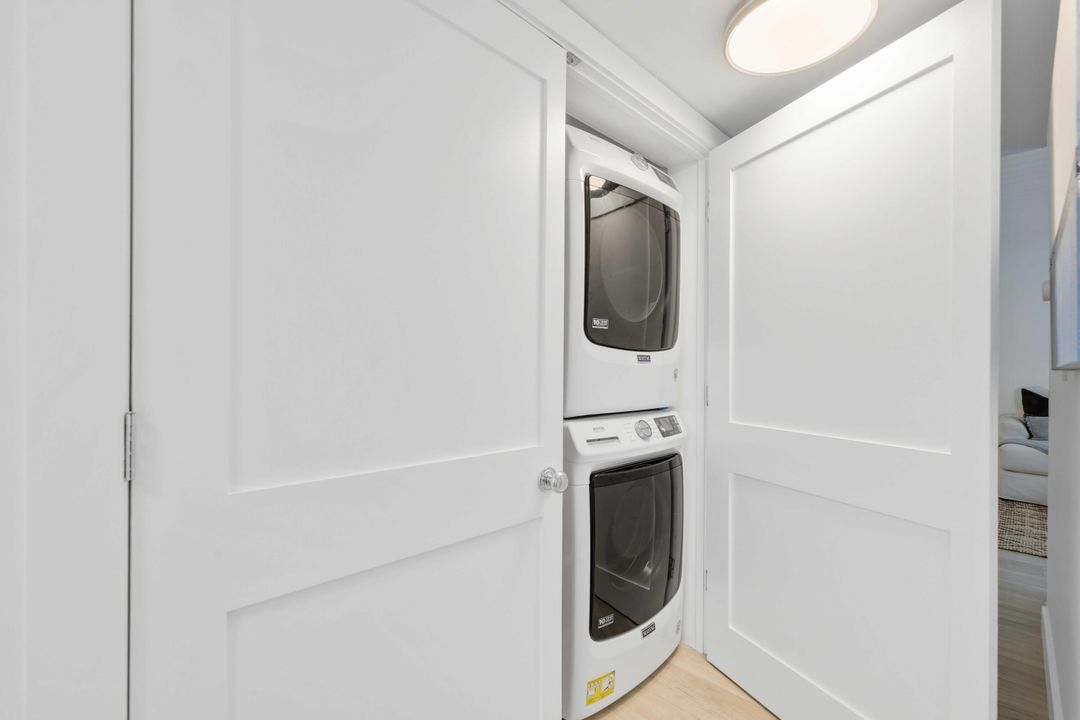 待售: $799,000 (2 贝兹, 2 浴室, 1170 平方英尺)