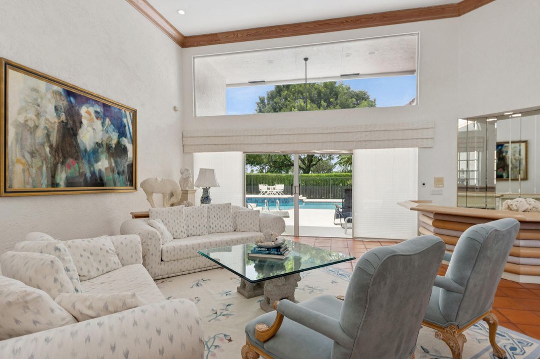 En Venta: $949,000 (3 camas, 3 baños, 3105 Pies cuadrados)