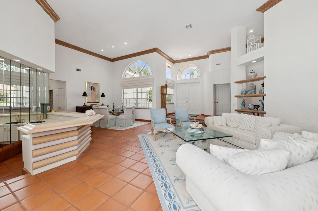 En Venta: $949,000 (3 camas, 3 baños, 3105 Pies cuadrados)