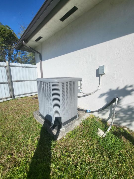 待售: $589,000 (4 贝兹, 2 浴室, 1589 平方英尺)