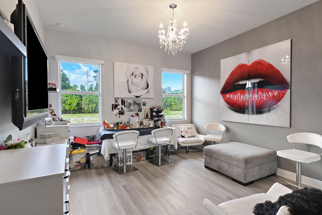 For Sale: $2,650,000 (6 beds, 5 baths, 4539 Square Feet)