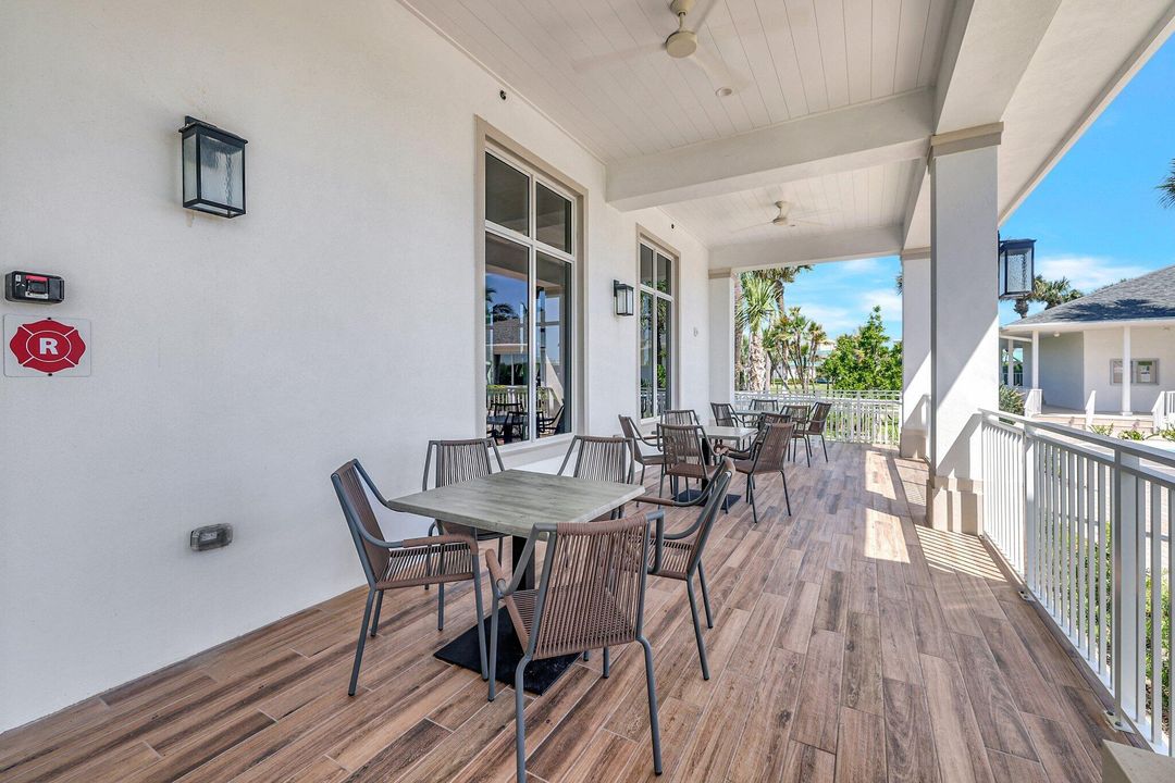 For Sale: $299,000 (2 beds, 2 baths, 1258 Square Feet)