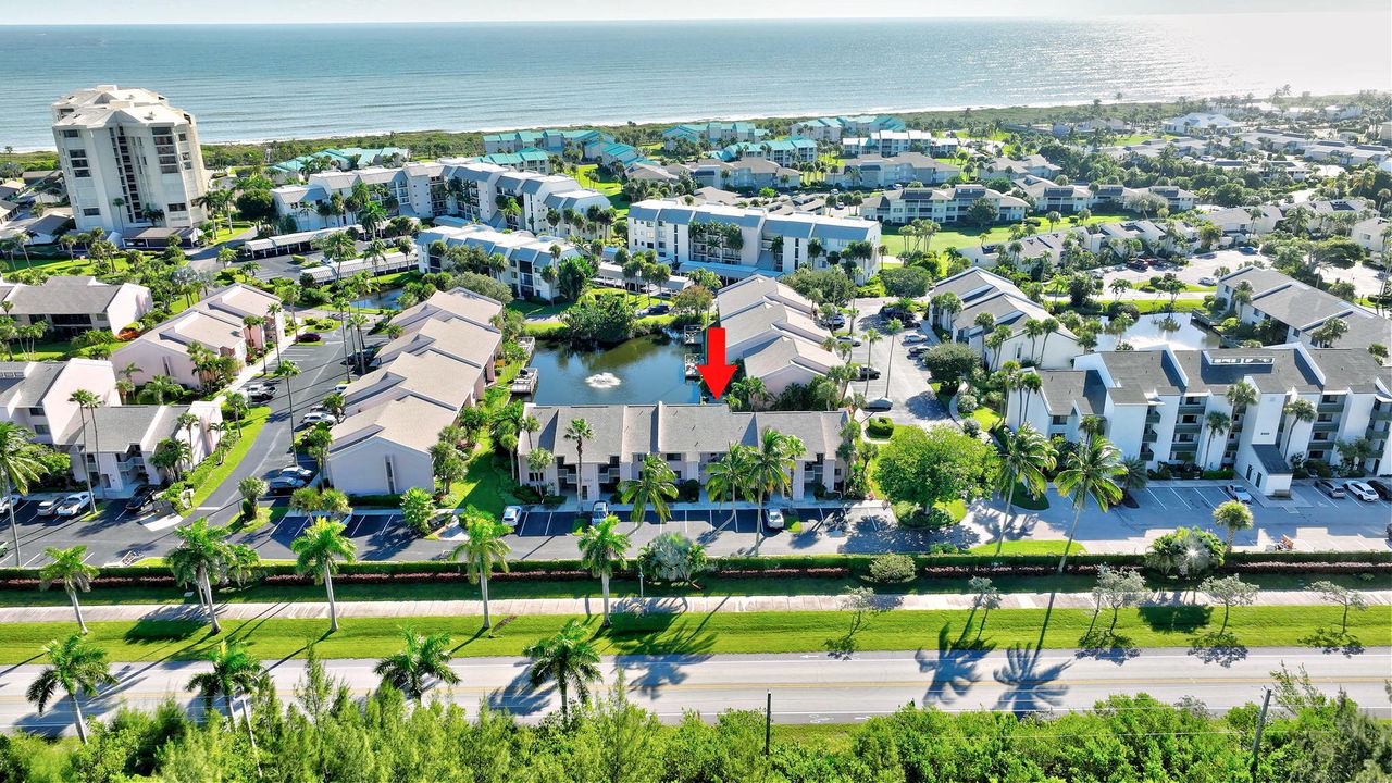 For Sale: $299,000 (2 beds, 2 baths, 1258 Square Feet)