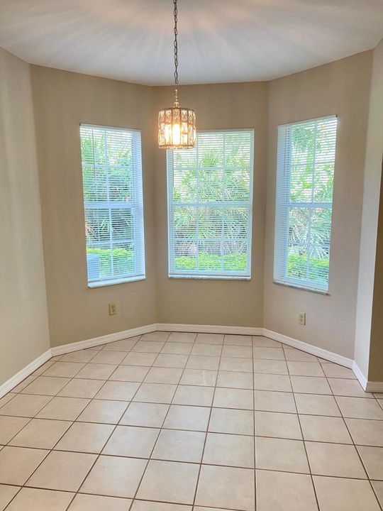 For Rent: $2,050 (2 beds, 2 baths, 1597 Square Feet)