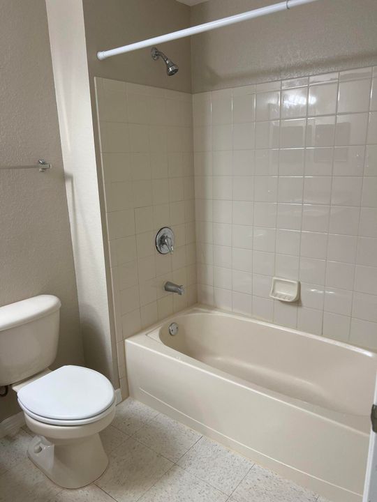 For Rent: $2,050 (2 beds, 2 baths, 1597 Square Feet)