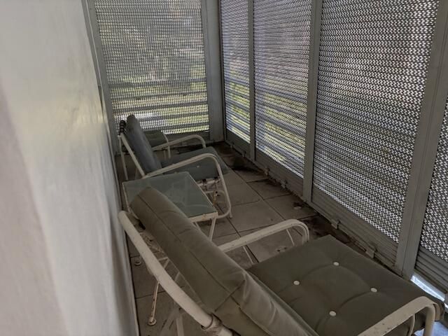 待售: $57,500 (1 贝兹, 1 浴室, 894 平方英尺)