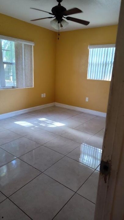 En Renta: $2,600 (3 camas, 2 baños, 1952 Pies cuadrados)