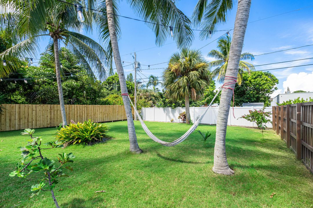 For Sale: $698,000 (2 beds, 2 baths, 830 Square Feet)