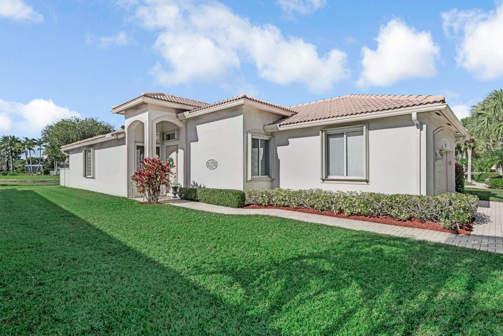 For Sale: $470,000 (3 beds, 2 baths, 1617 Square Feet)