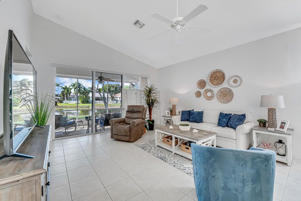 For Sale: $470,000 (3 beds, 2 baths, 1617 Square Feet)