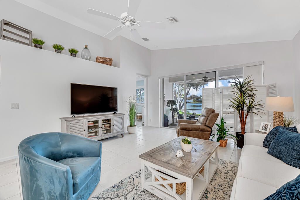 For Sale: $470,000 (3 beds, 2 baths, 1617 Square Feet)