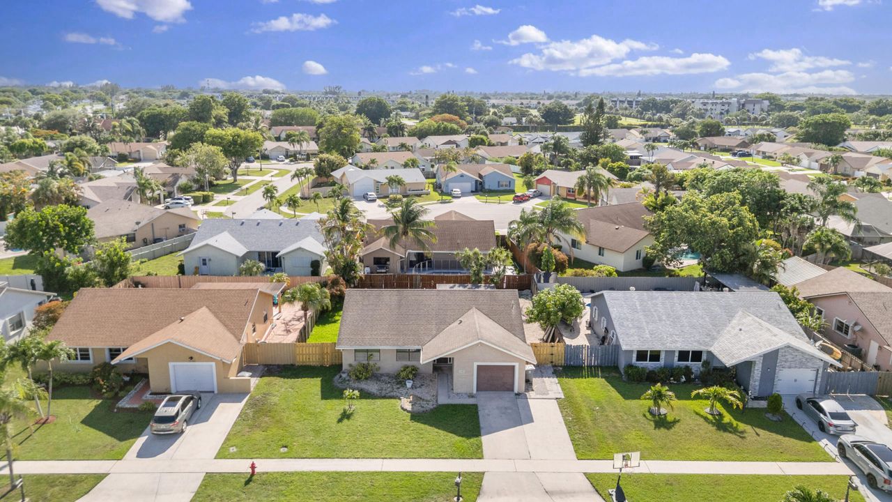 待售: $559,000 (3 贝兹, 2 浴室, 1416 平方英尺)