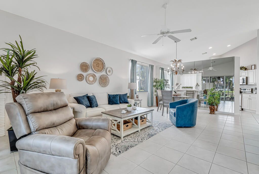 For Sale: $470,000 (3 beds, 2 baths, 1617 Square Feet)