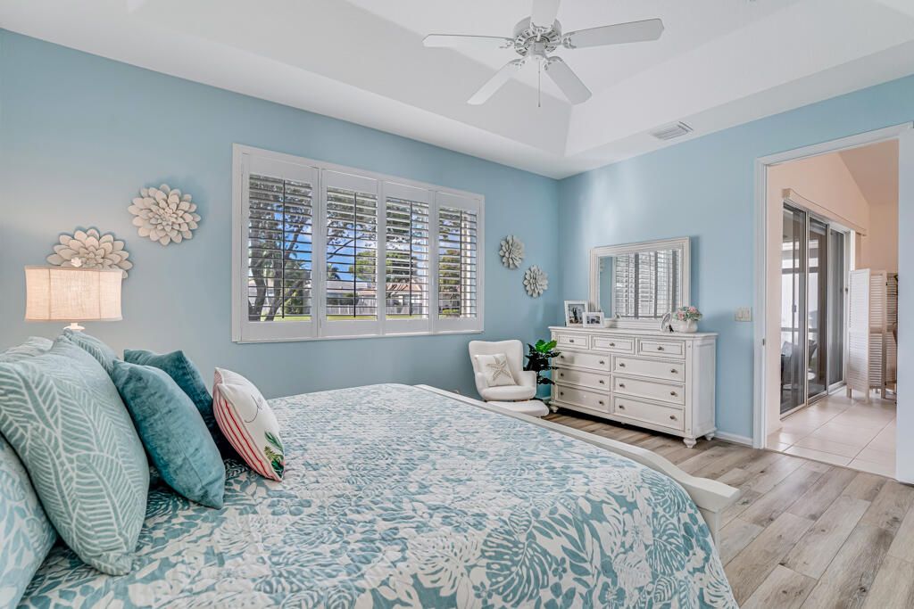 For Sale: $470,000 (3 beds, 2 baths, 1617 Square Feet)