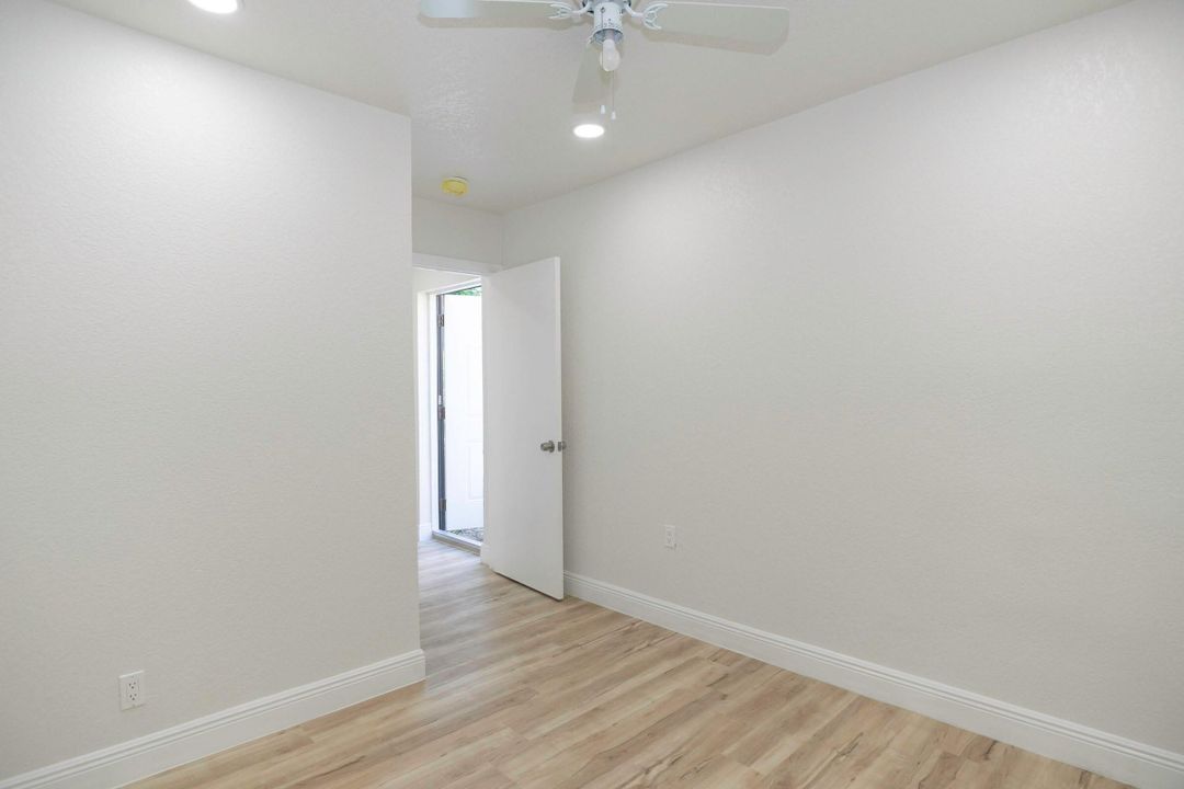 На продажу: $479,999 (5 спален, 2 ванн, 1584 Квадратных фут)