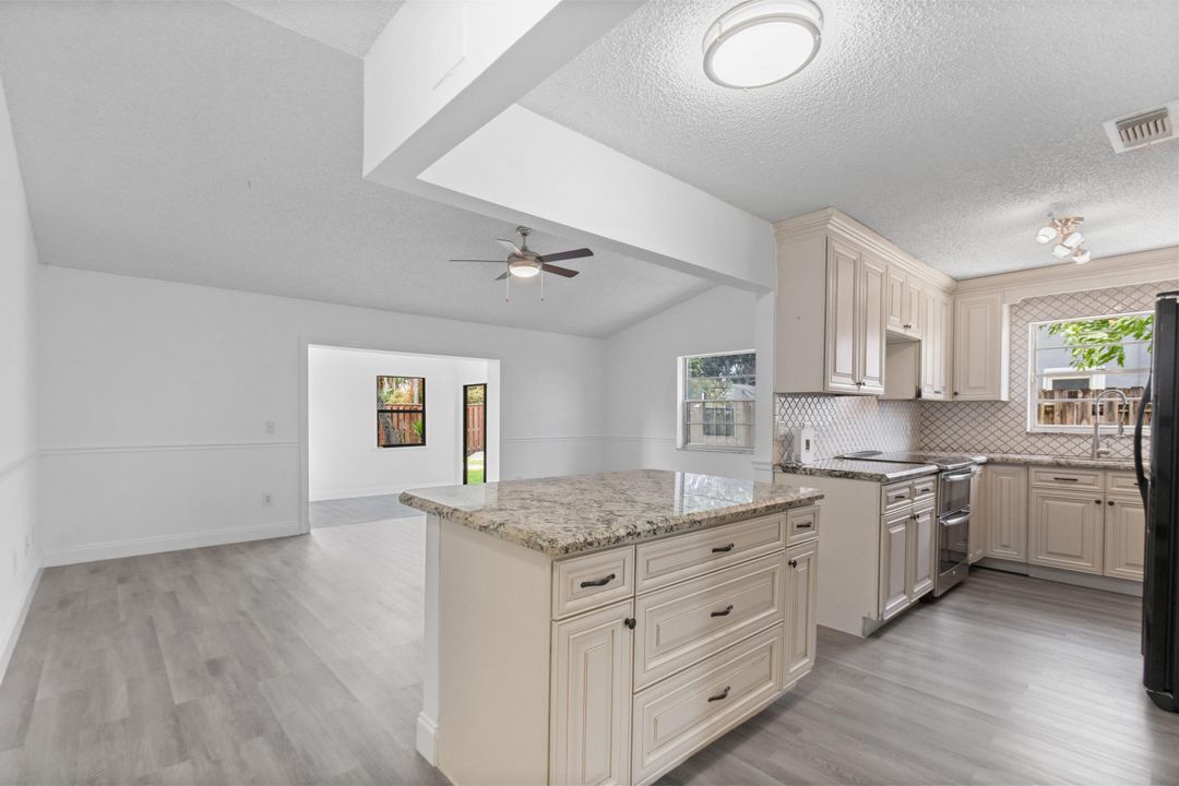 待售: $559,000 (3 贝兹, 2 浴室, 1416 平方英尺)