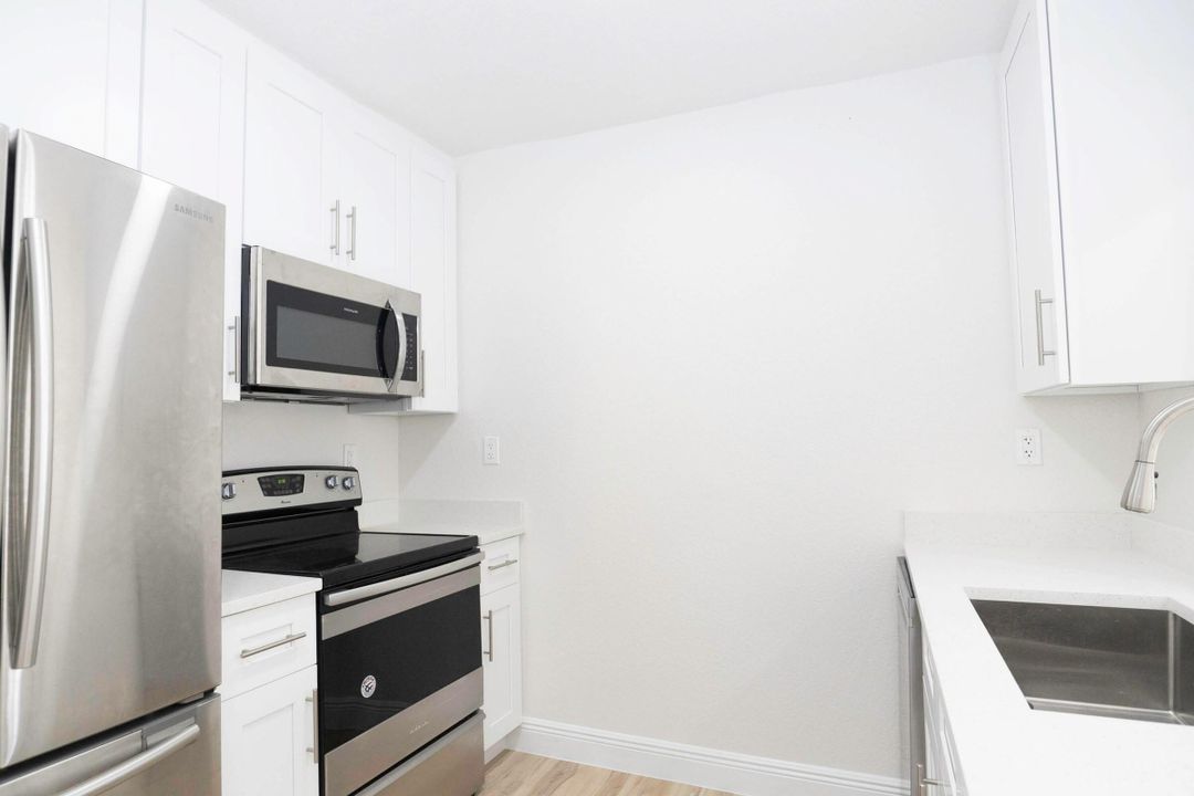 На продажу: $479,999 (5 спален, 2 ванн, 1584 Квадратных фут)