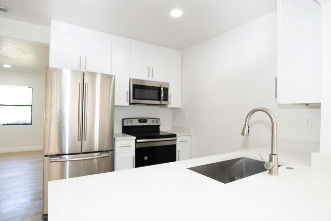 На продажу: $479,999 (5 спален, 2 ванн, 1584 Квадратных фут)