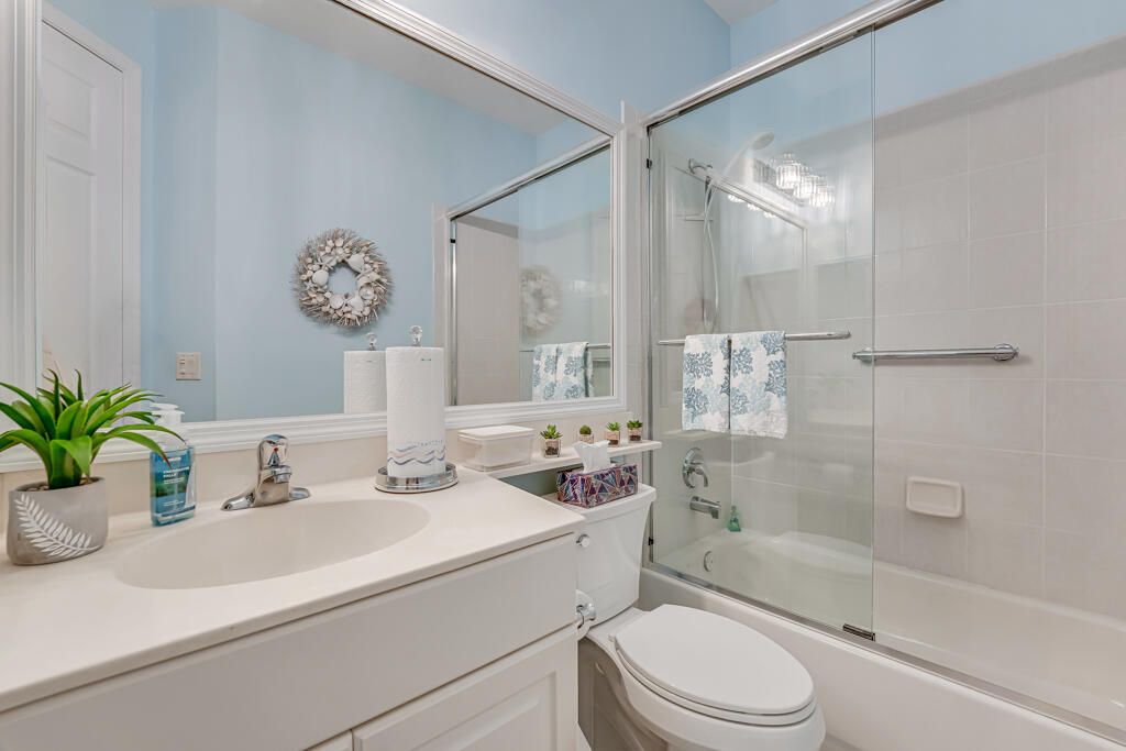 For Sale: $470,000 (3 beds, 2 baths, 1617 Square Feet)