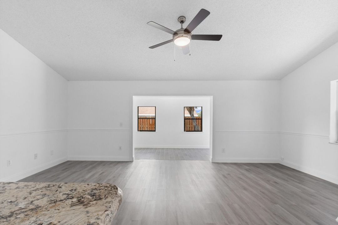 待售: $559,000 (3 贝兹, 2 浴室, 1416 平方英尺)