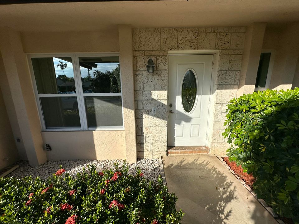 В аренду: $3,950 (4 спален, 2 ванн, 1602 Квадратных фут)