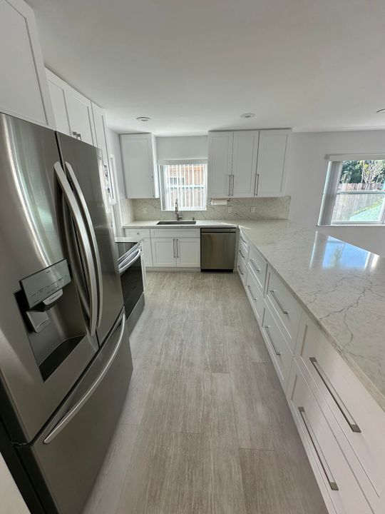 В аренду: $3,950 (4 спален, 2 ванн, 1602 Квадратных фут)