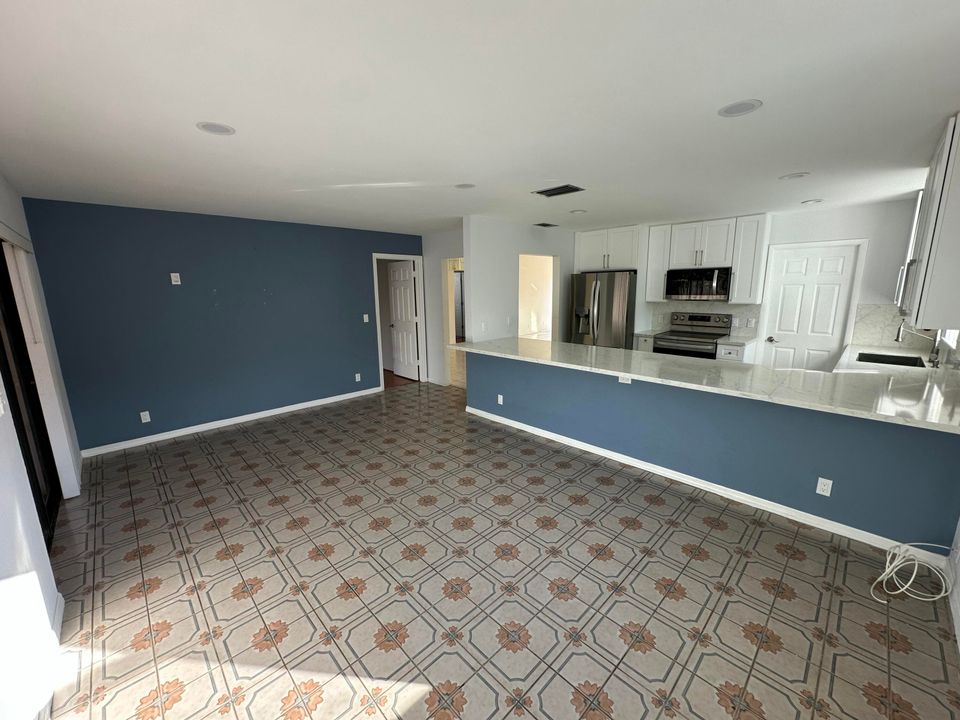 В аренду: $3,950 (4 спален, 2 ванн, 1602 Квадратных фут)