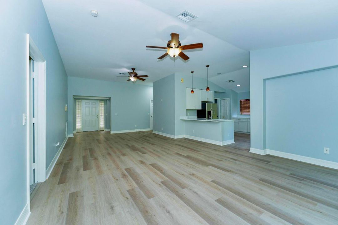 待售: $259,999 (3 贝兹, 2 浴室, 1677 平方英尺)