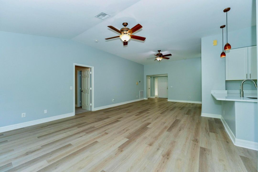 待售: $259,999 (3 贝兹, 2 浴室, 1677 平方英尺)