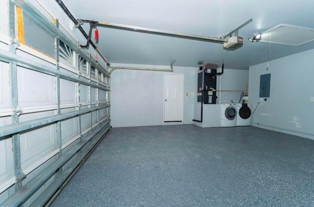 待售: $259,999 (3 贝兹, 2 浴室, 1677 平方英尺)