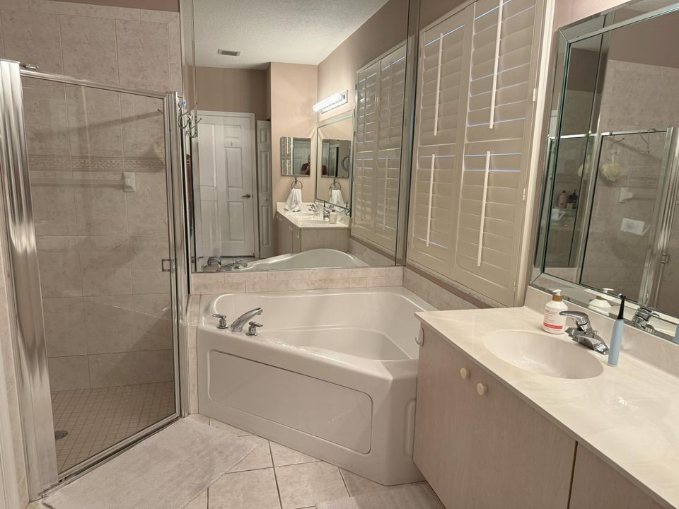 For Rent: $5,500 (3 beds, 2 baths, 1632 Square Feet)