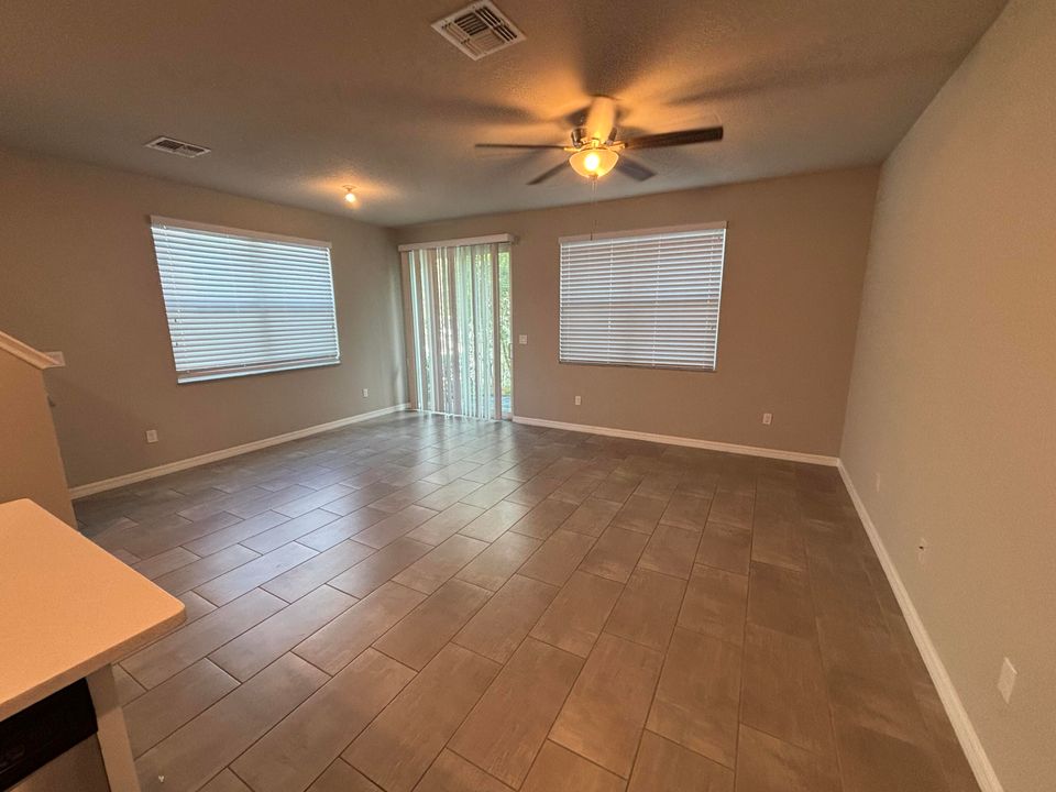 En Renta: $3,000 (3 camas, 2 baños, 1671 Pies cuadrados)