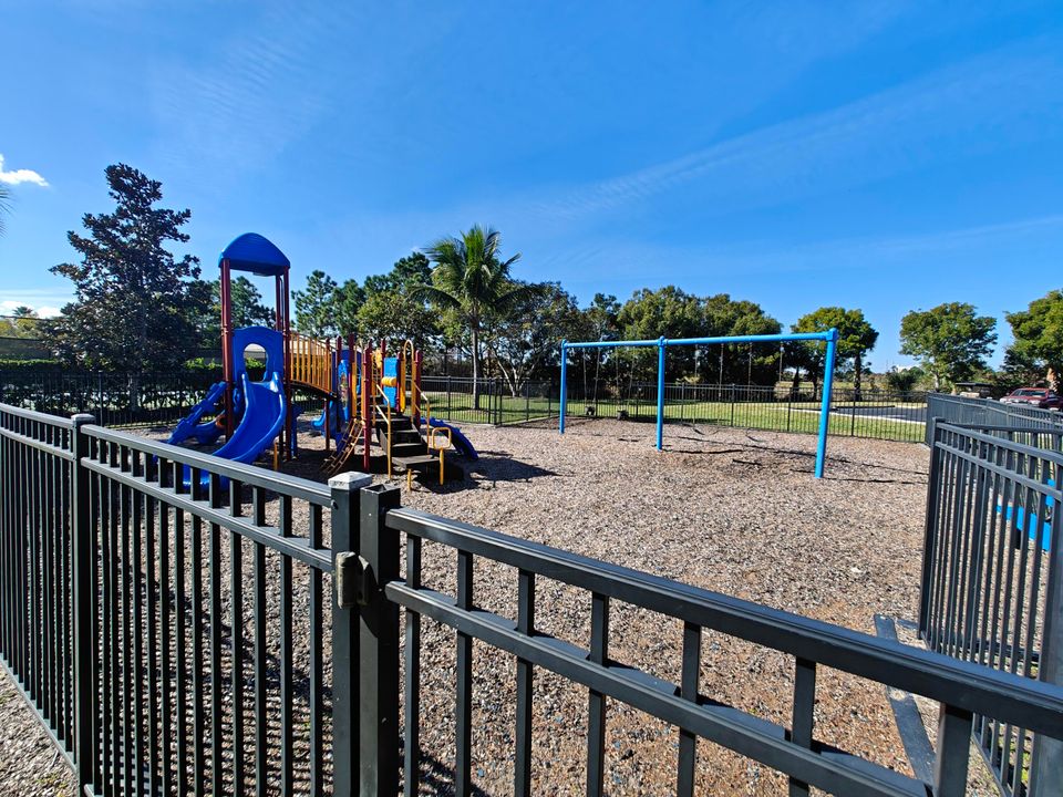 For Sale: $499,777 (4 beds, 3 baths, 3076 Square Feet)