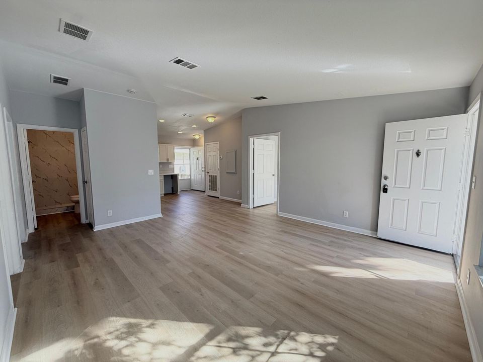 В аренду: $2,450 (3 спален, 2 ванн, 1000 Квадратных фут)