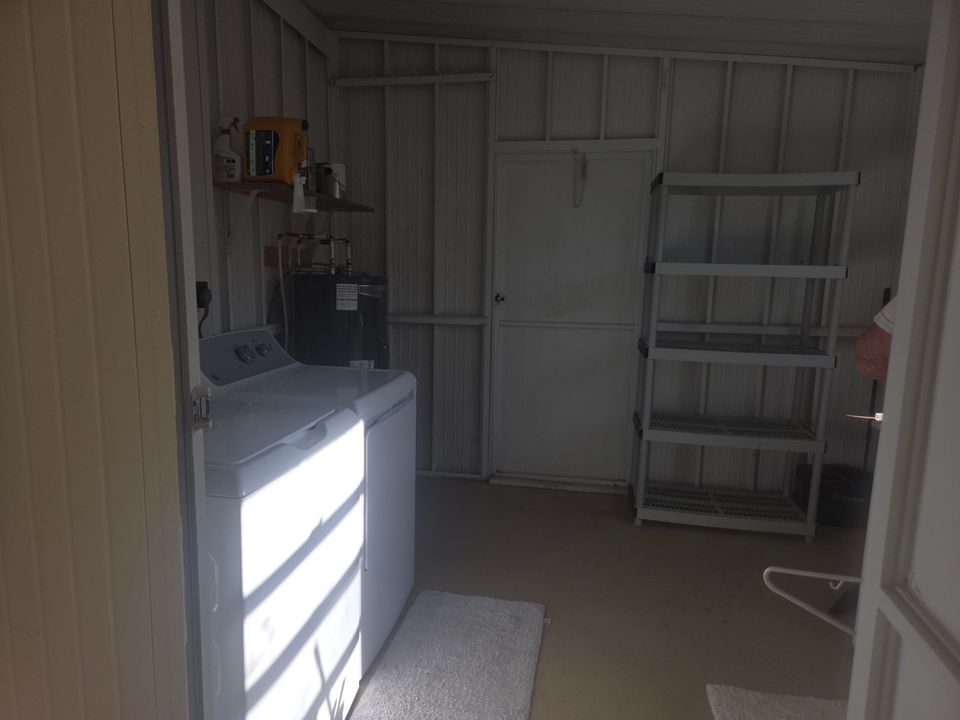 На продажу: $264,900 (2 спален, 2 ванн, 1236 Квадратных фут)