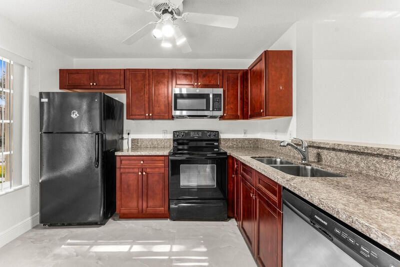 En Venta: $299,500 (2 camas, 2 baños, 1122 Pies cuadrados)