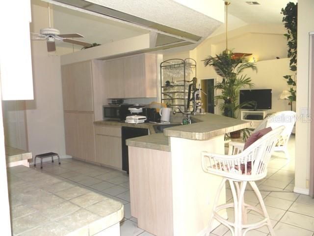 For Rent: $3,500 (3 beds, 3 baths, 2065 Square Feet)