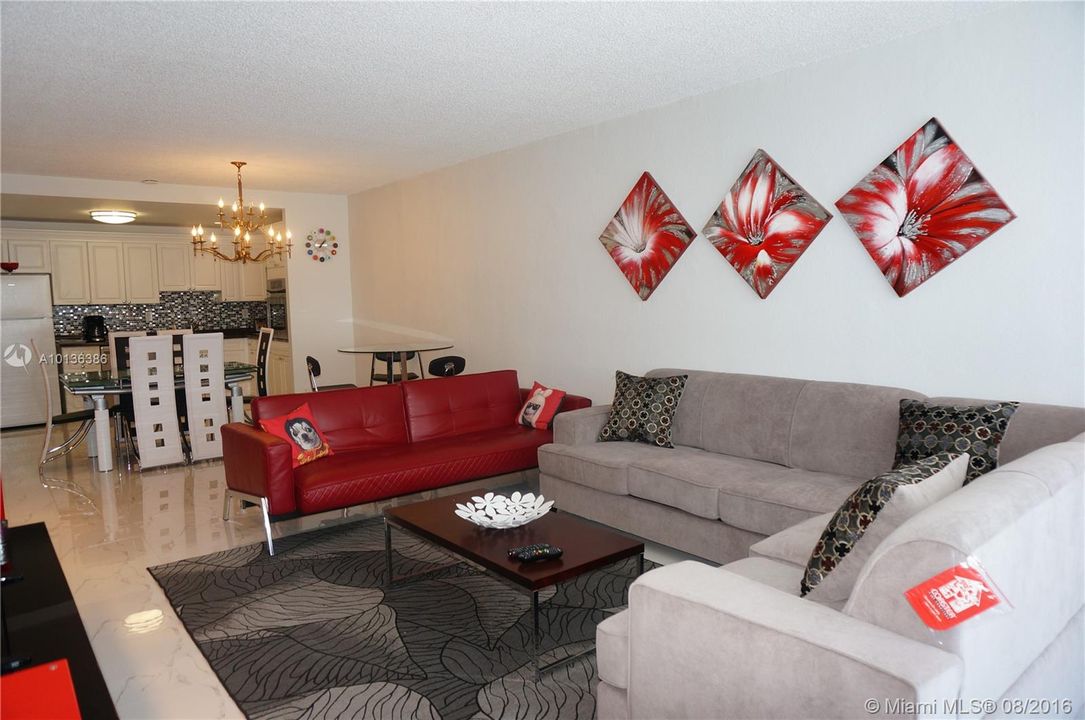 For Rent: $3,500 (1 beds, 1 baths, 1005 Square Feet)