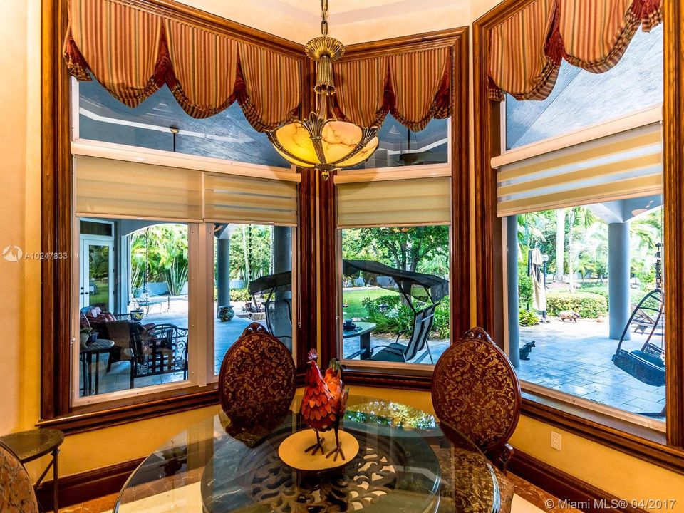 最近售出: $1,950,000 (6 贝兹, 6 浴室, 10486 平方英尺)