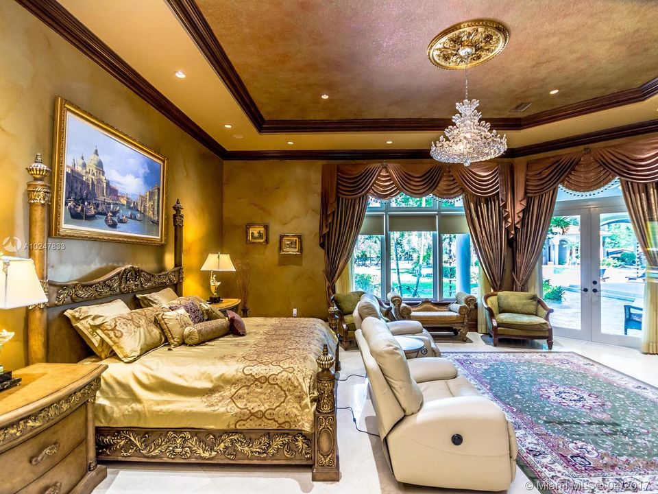 最近售出: $1,950,000 (6 贝兹, 6 浴室, 10486 平方英尺)