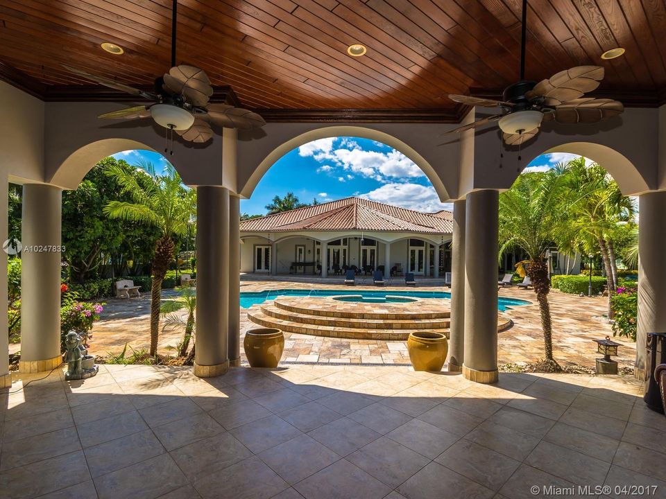 最近售出: $1,950,000 (6 贝兹, 6 浴室, 10486 平方英尺)