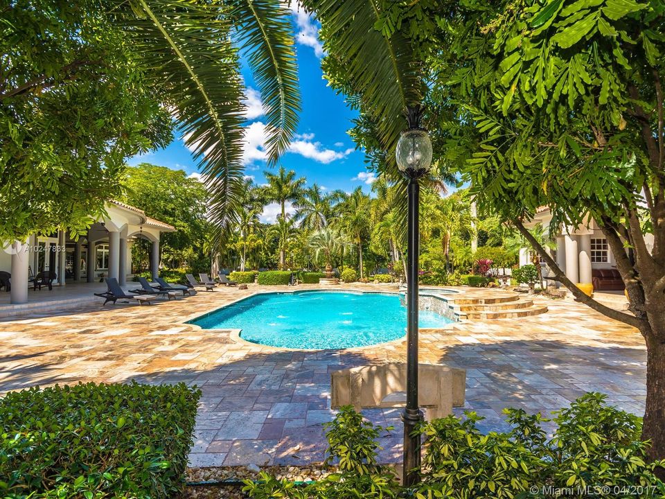 最近售出: $1,950,000 (6 贝兹, 6 浴室, 10486 平方英尺)