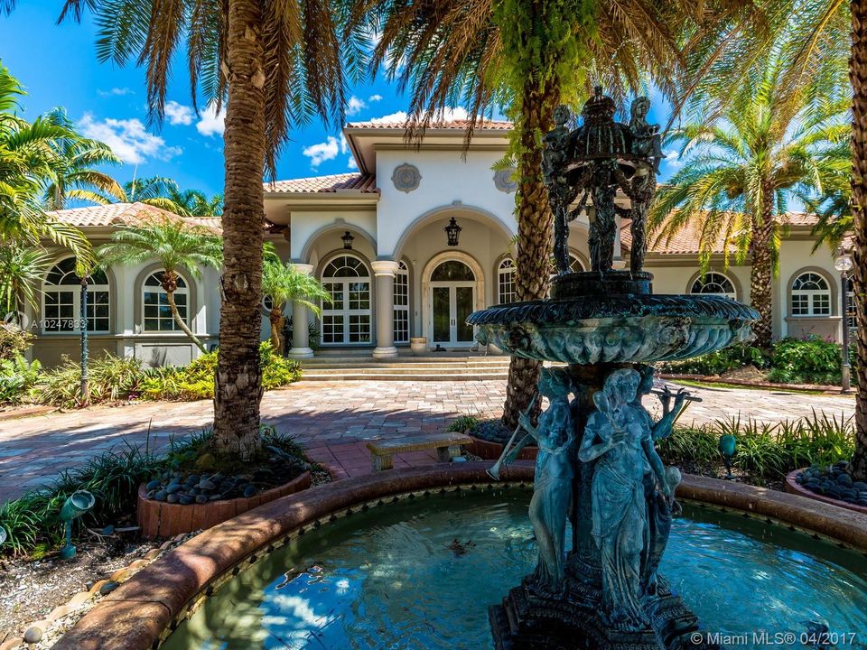 最近售出: $1,950,000 (6 贝兹, 6 浴室, 10486 平方英尺)