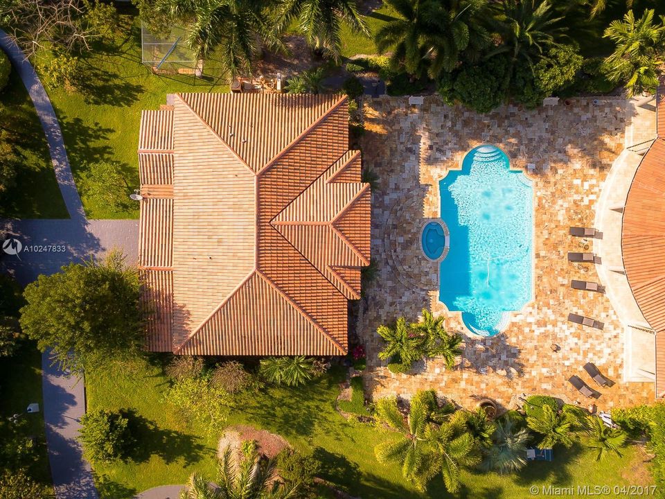 最近售出: $1,950,000 (6 贝兹, 6 浴室, 10486 平方英尺)