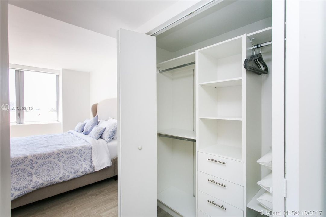 В аренду: $7,500 (3 спален, 3 ванн, 1737 Квадратных фут)