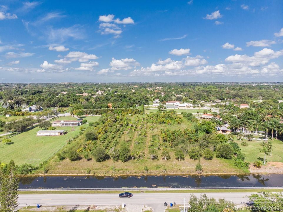 Vendido Recientemente: $769,000 (4.12 acres)