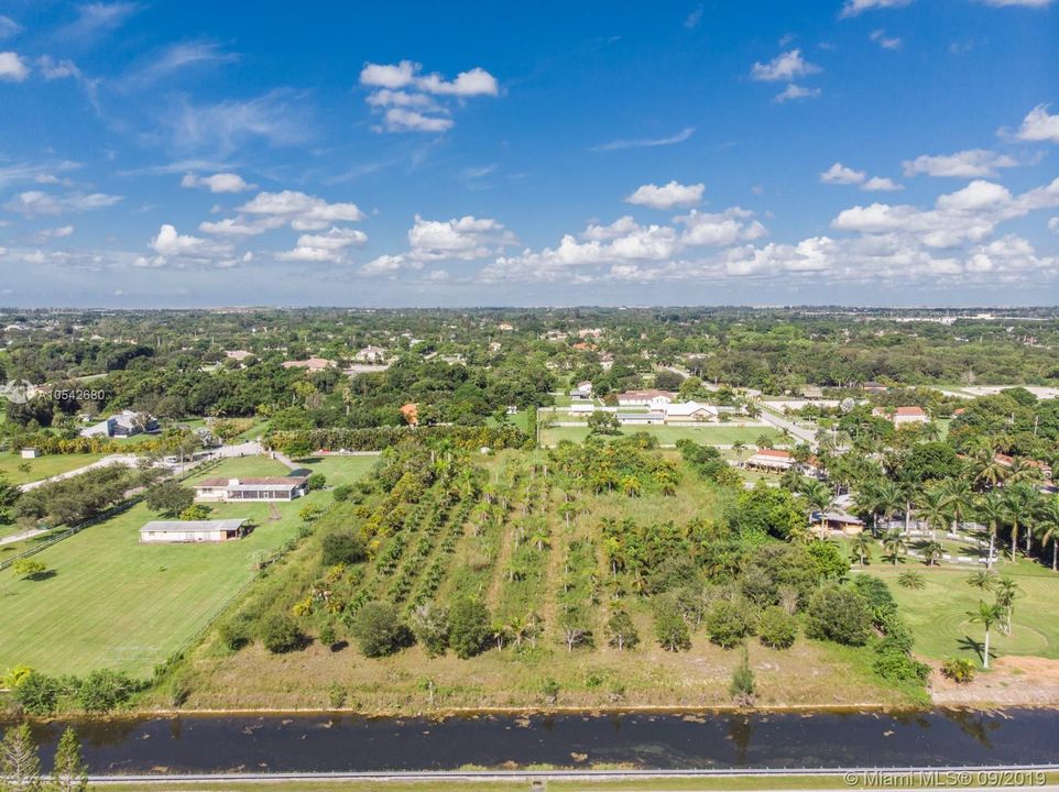 Vendido Recientemente: $769,000 (4.12 acres)