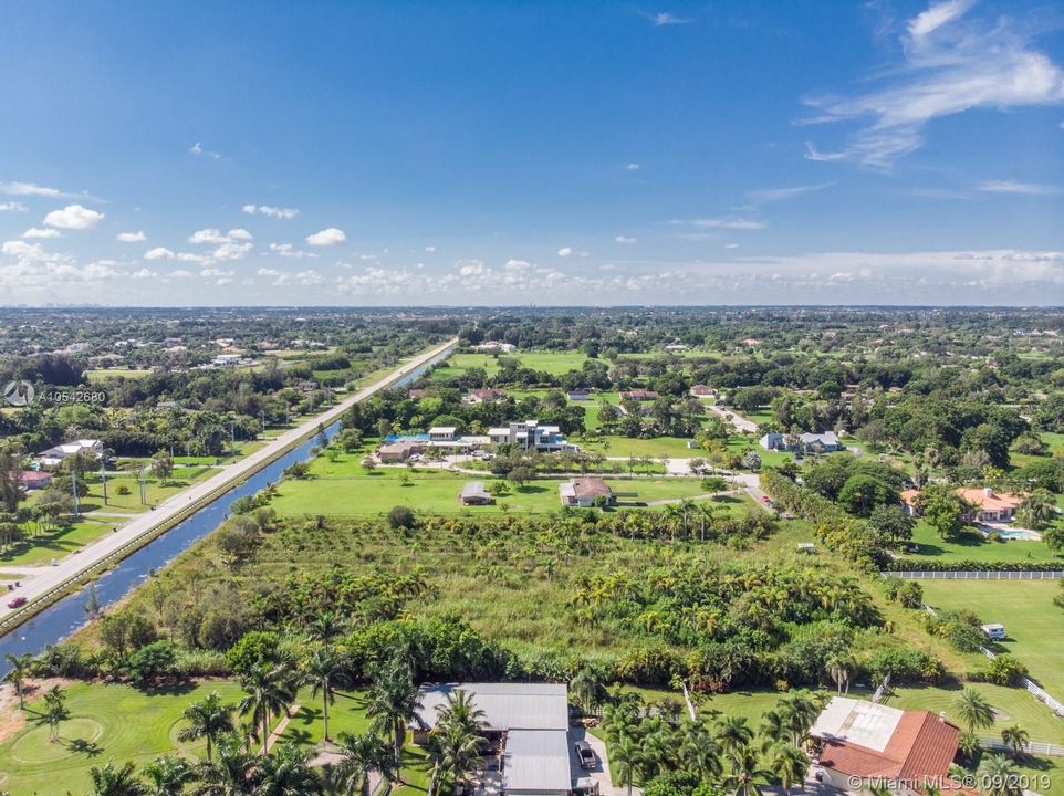 Vendido Recientemente: $769,000 (4.12 acres)
