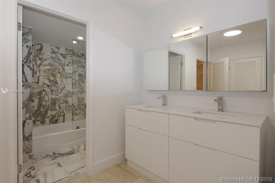 最近售出: $885,000 (2 贝兹, 2 浴室, 1688 平方英尺)