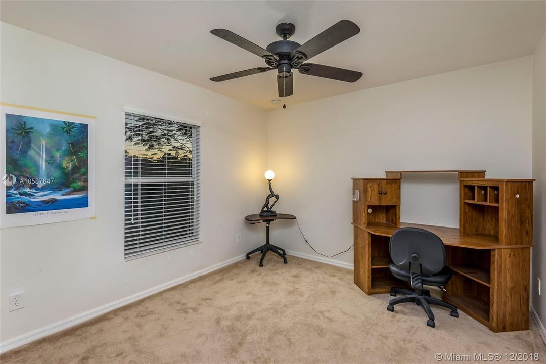 Vendido Recientemente: $219,900 (3 camas, 2 baños, 1790 Pies cuadrados)